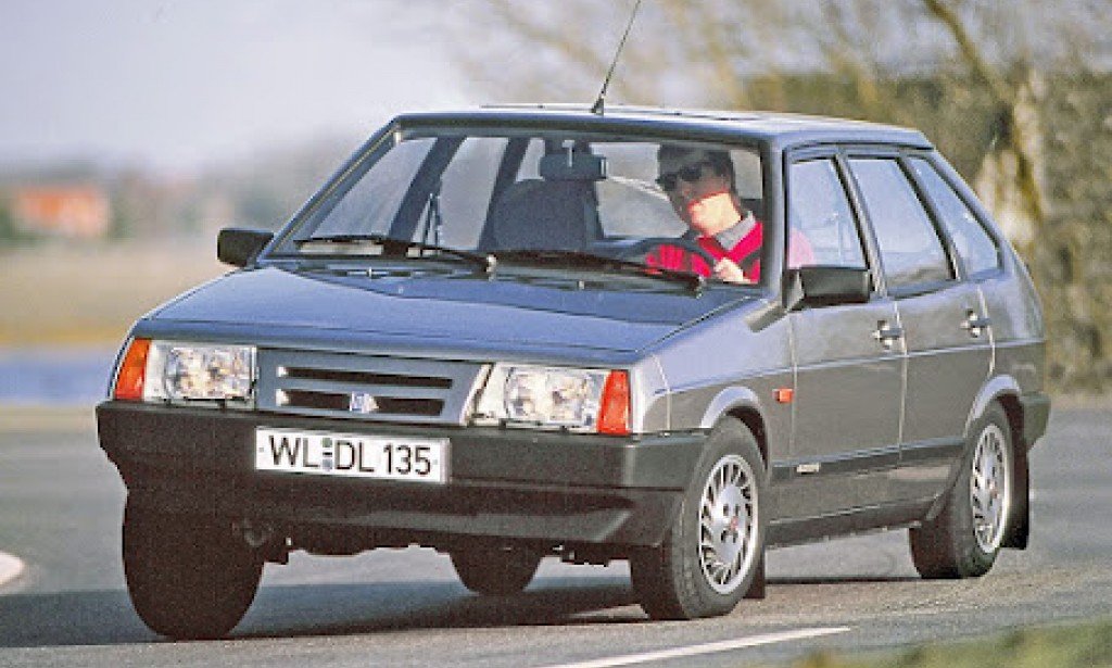 مواصفات و مميزات و عيوب سيارة لادا سمارا / lada samara