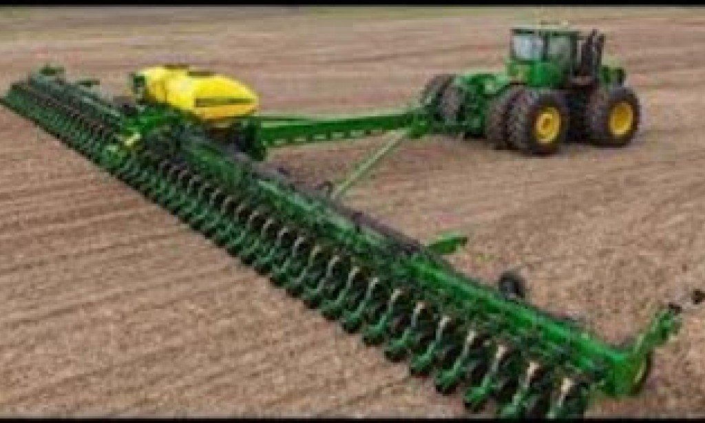 أحدث الآلات والمعدات الزراعية في العالم