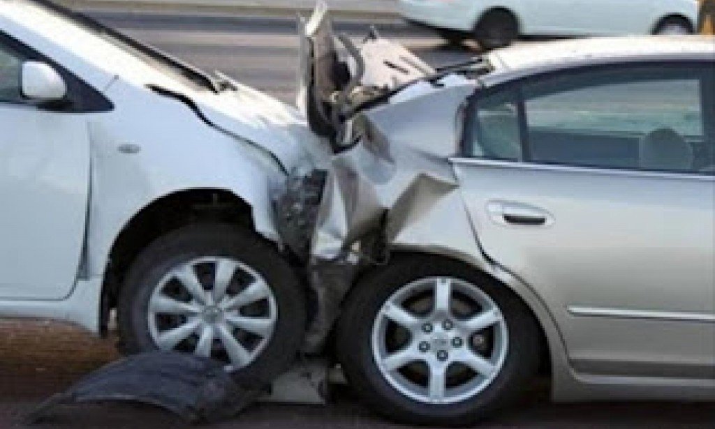 3 نصائح لمنع اصطدام السيارات و تجنب حوادث الطريق