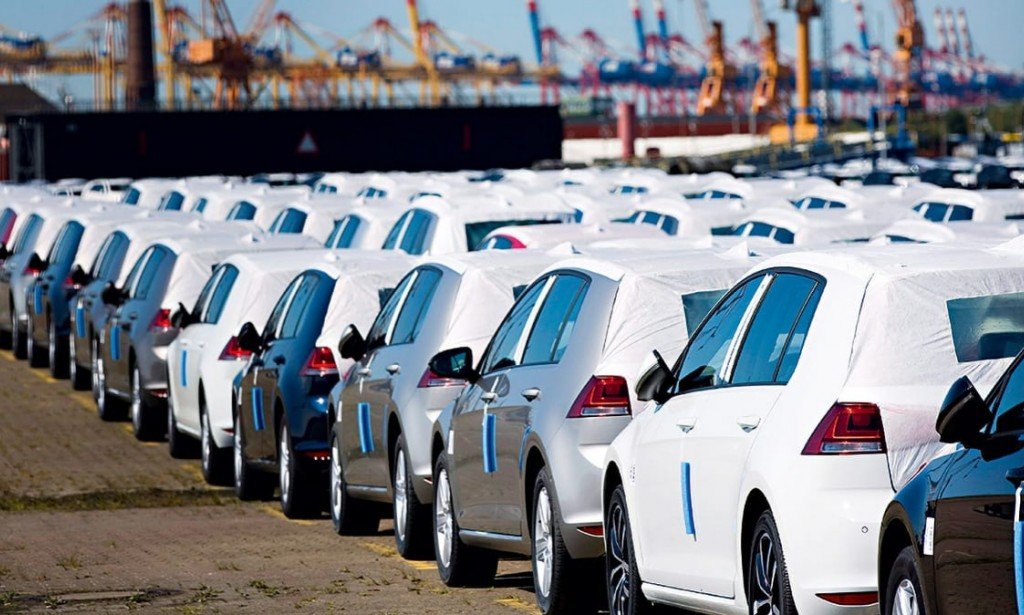 ازمة السيارات في الجزائر