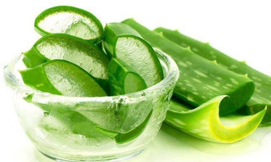 إستخدام عصارة الصبار لعلاج حب الشباب