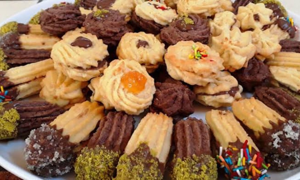 أسهل طريقة لعمل بيتي فور الشكولاتة اللذيذ 2022