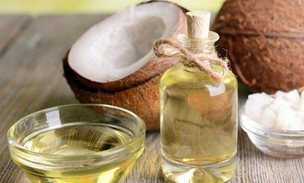 فوائد زيت جوز الهند للشعر