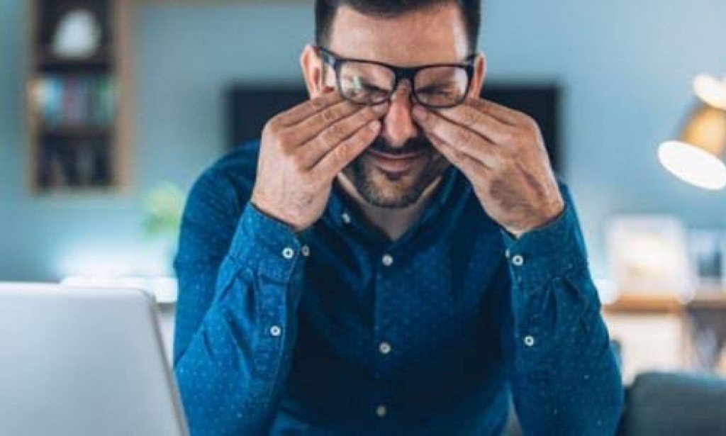 لماذا يشعر البعض منا بالتعب والإرهاق رغم أننا ننام 8 ساعات ؟