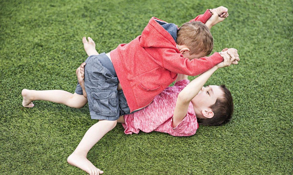 ابنائي المراهقين .. كيف أتعامل معهم ؟