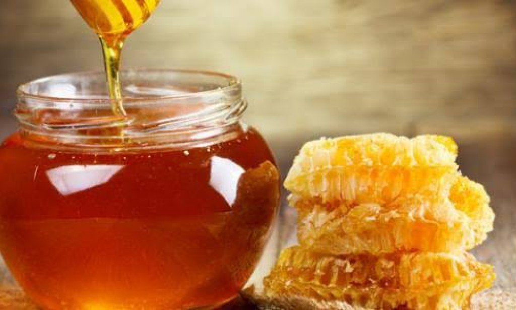 فوائد العسل لصحة البشرة و جمالها