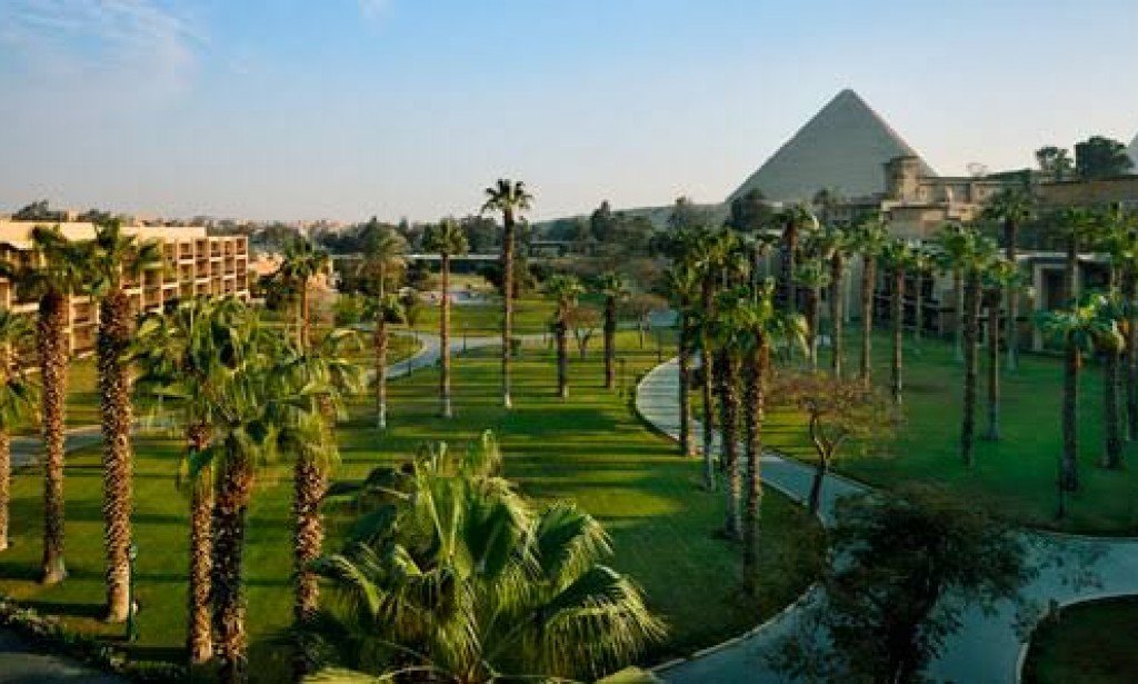 تعرف على فندق مينا هاوس وتاريخه العريق