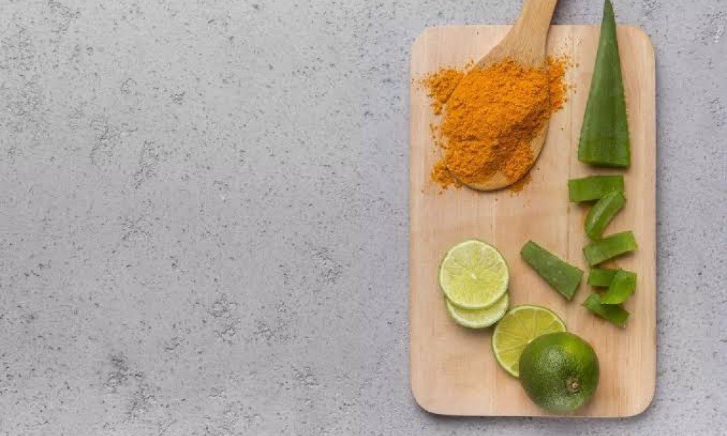 مفاجأة سارة للفتيات تفتيح البشرة الدهنية،وتوحيد لون البشرة من خلال عمل ماسك بيتي وشاهدي بنفسك النتيجة