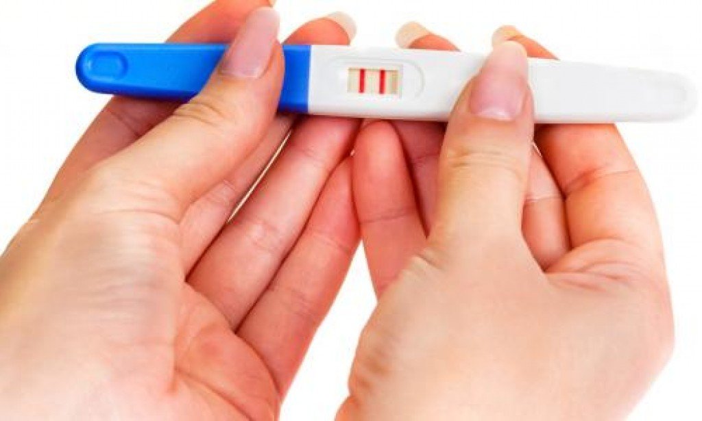 بعد كم يوم يظهر الحمل في الاختبار المنزلي