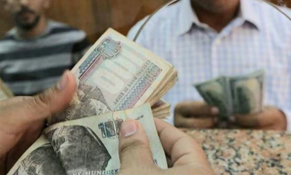 معلومات عن رواتب بداية شهر نوفمبر وزيادة المعاشات التقاعدية. احسب راتبك.