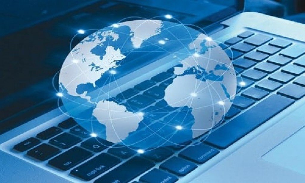 دراسة الأثر الإيجابي والسلبي للتكنولوجيا على الأسرة الحديثة