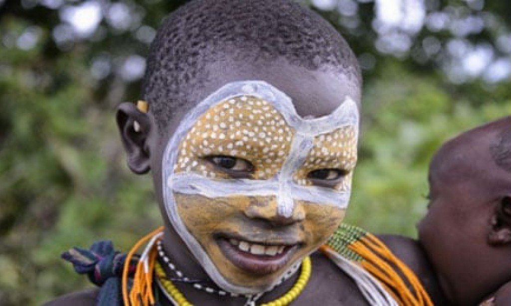 اغرب عادات وتقاليد شعوب العالم