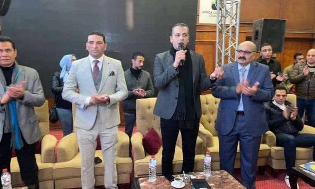 وكيل الوزارة يشهد حفل لبعثة فريق الهوكي "رجال - سيدات" بنادي الشرقية قبل السفر لبطولة إفريقيا للأندية بكينيا