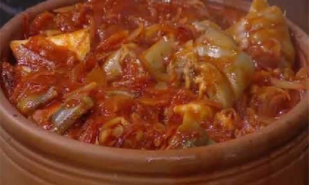 طريقة عمل الكوارع بالصلصة