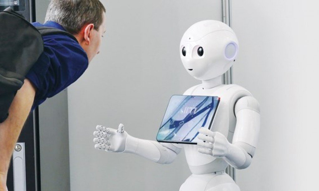 من تطبيقات الروبوت في حياتنا؟