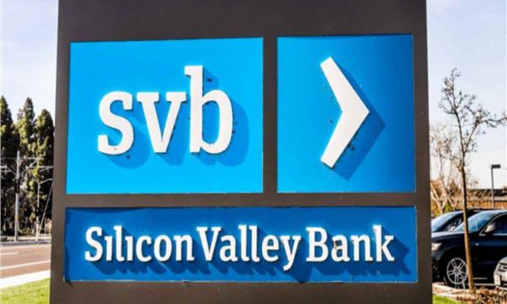 انهيار بنك سيليكون فالي - رعب و استنفار عالمي - هل تتكر ازمة 2008؟