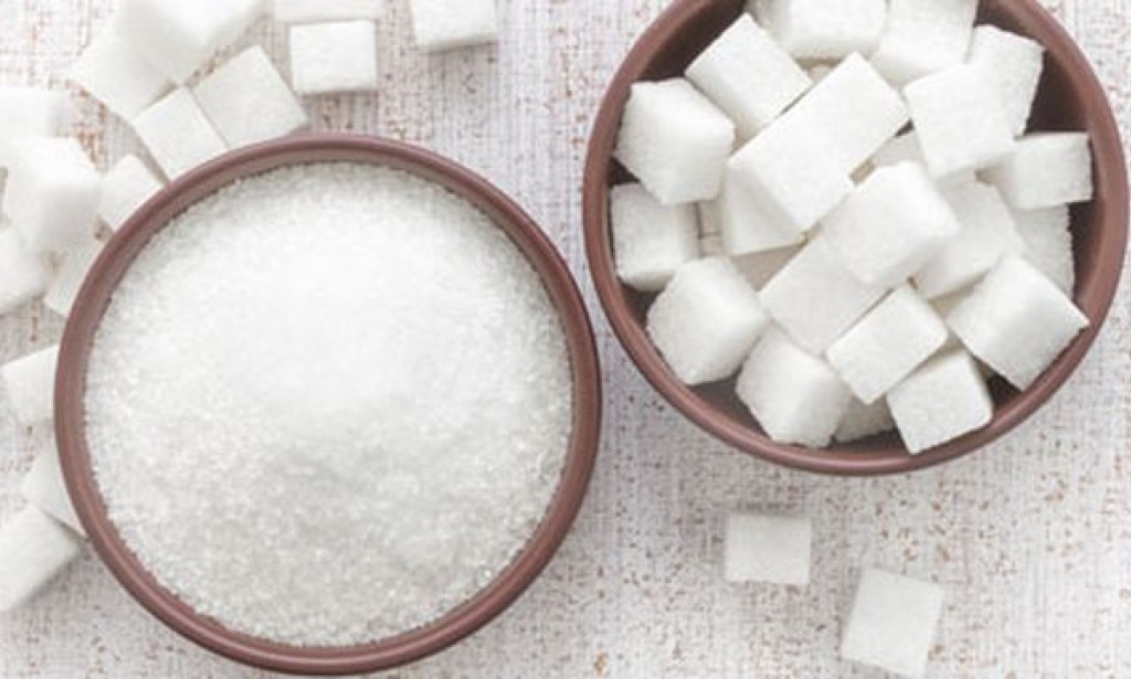 12 علامة واضحة على الجسم تدل على تناول الكثير من السكر