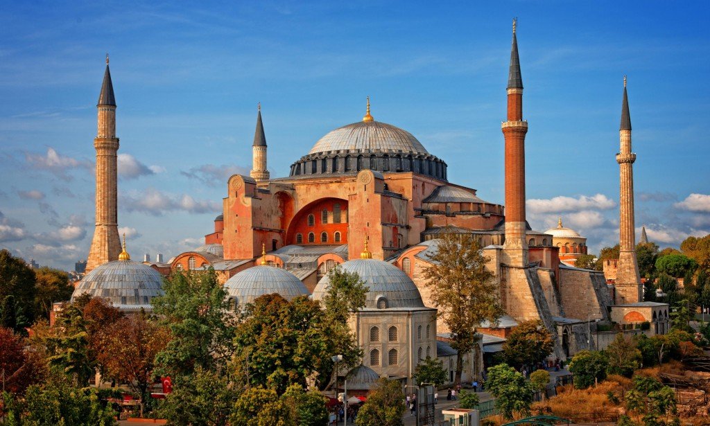 Exploring the Marvels of Istanbul: A Comprehensive Guide for Tourists
