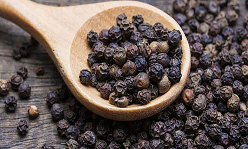 فوائد الفلفل الأسود .. كنز من الفوائد الصحية