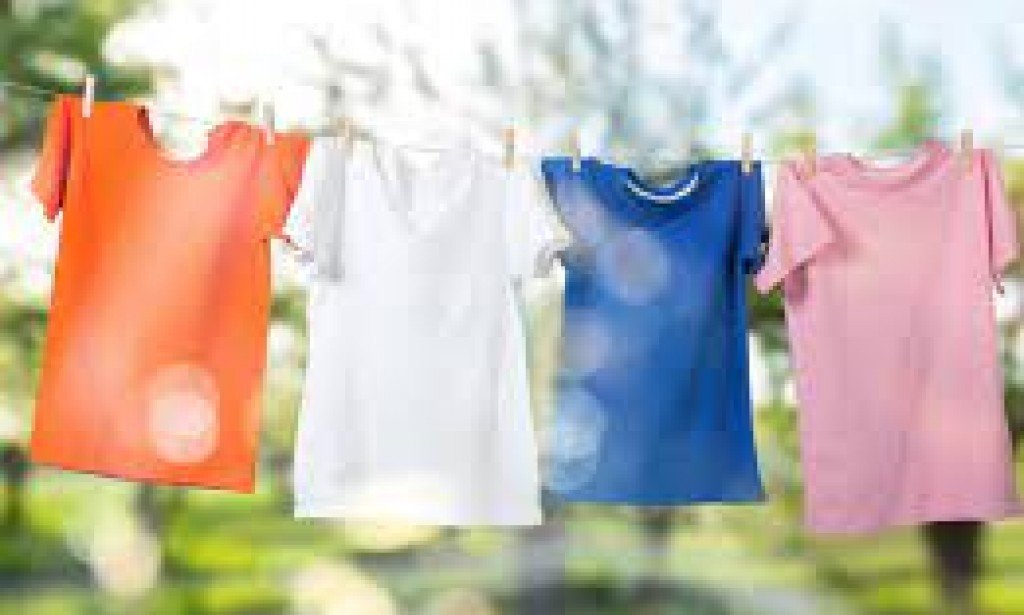 إزالة رائحة العرق من الملابس